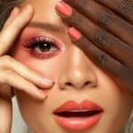 Living Coral Pantone: La Tendenza Unghie 2019